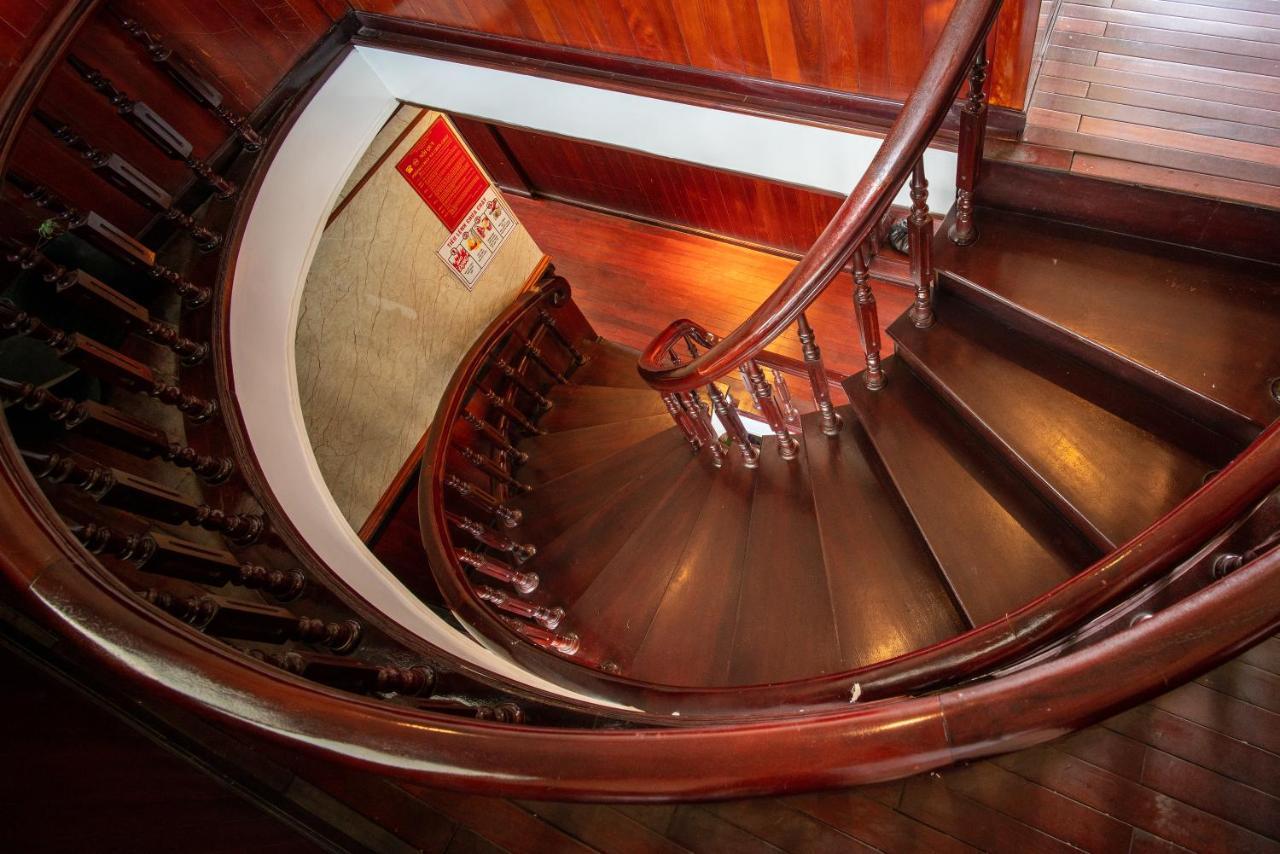 Swan Cruises Halong Hotel Ха Лонг Екстериор снимка
