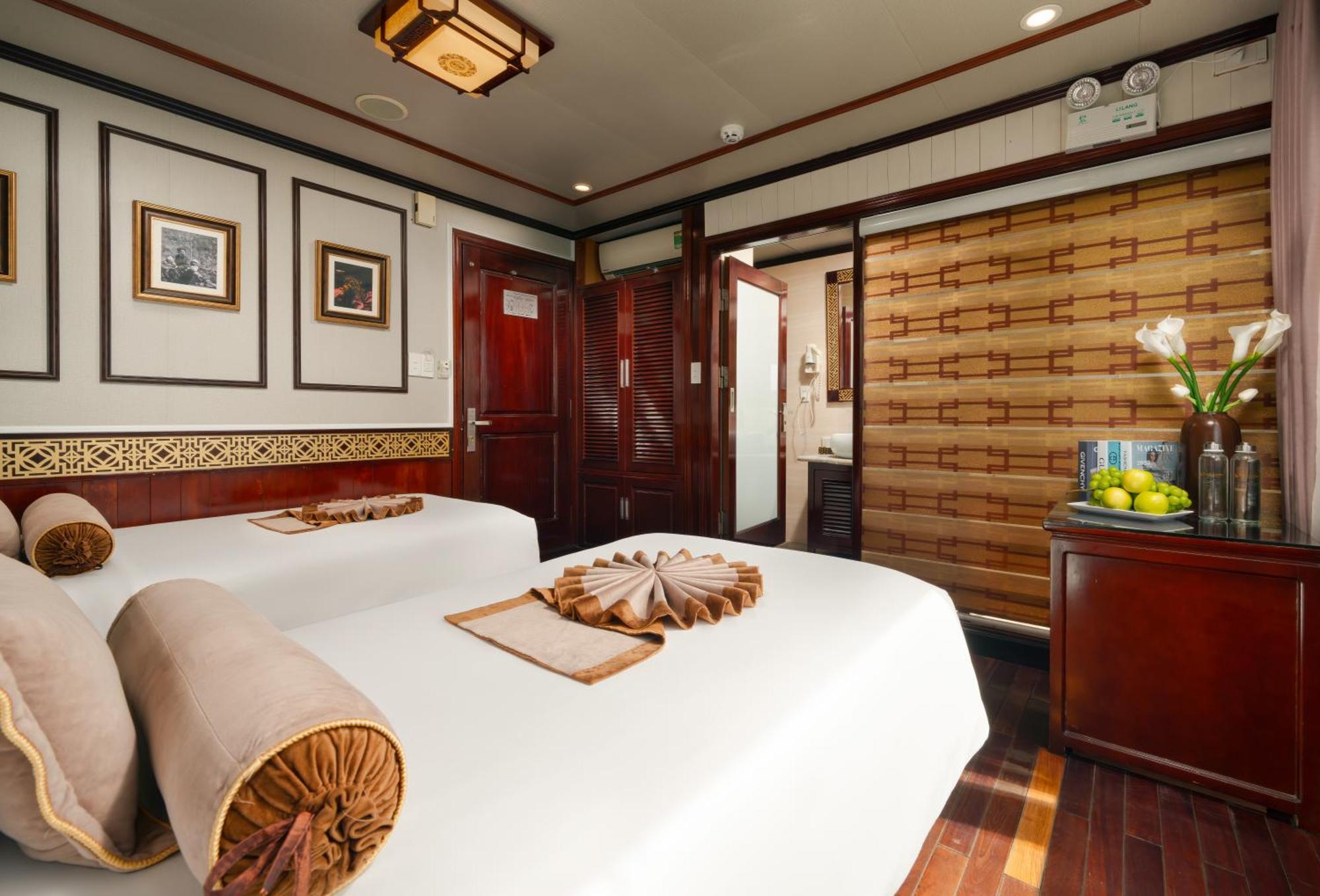 Swan Cruises Halong Hotel Ха Лонг Екстериор снимка