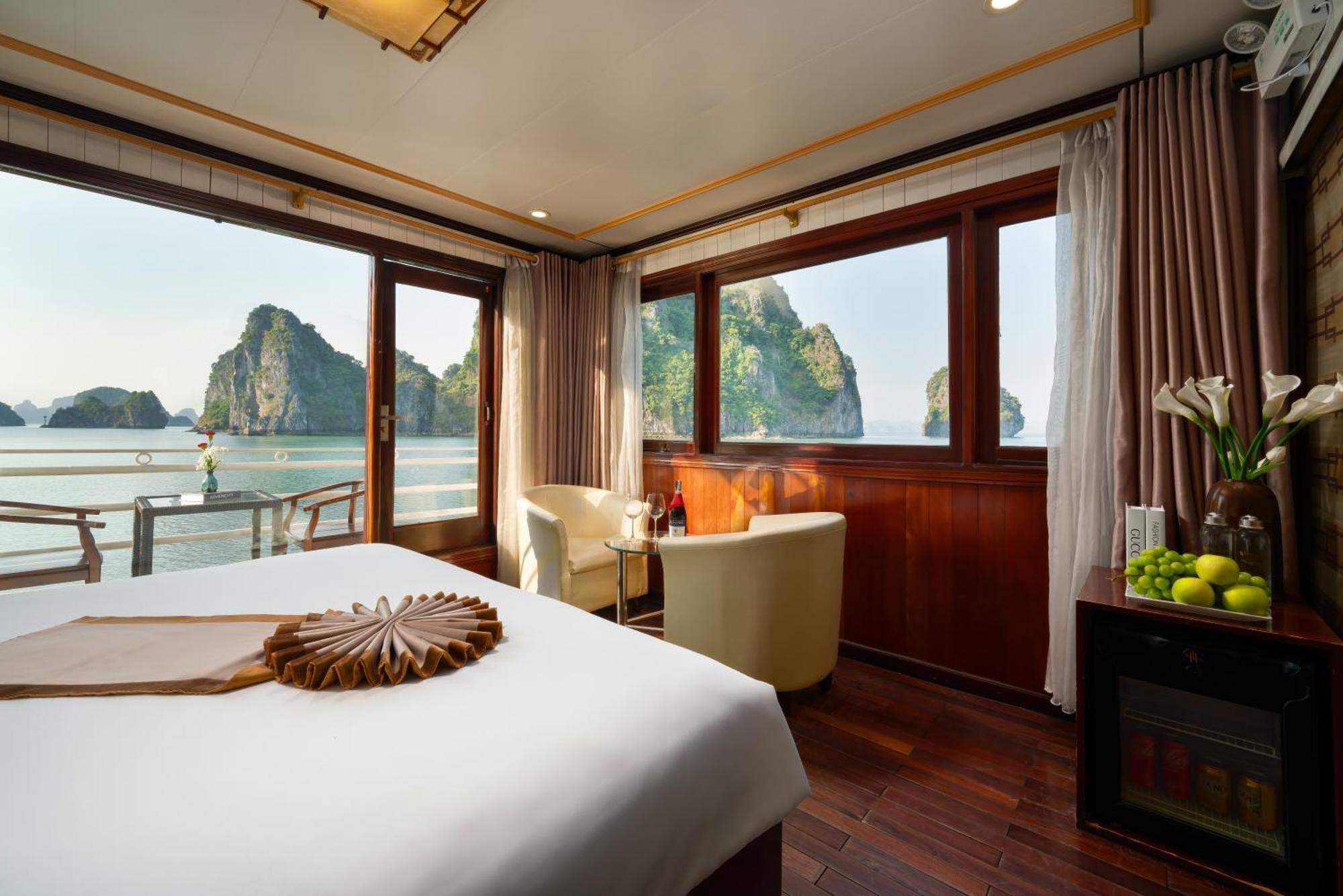 Swan Cruises Halong Hotel Ха Лонг Екстериор снимка